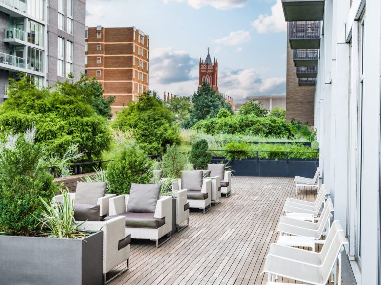 CityMarketatO_Amenity_OutdoorLounge_DavidMadison_August2023